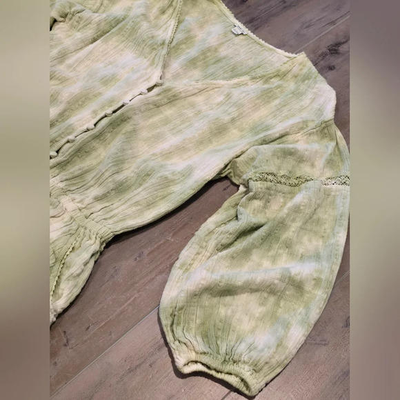 Aerie Tie-Dye Long Sleeve Viscose Blend V Neck Romper Green - Picture 6 of 11